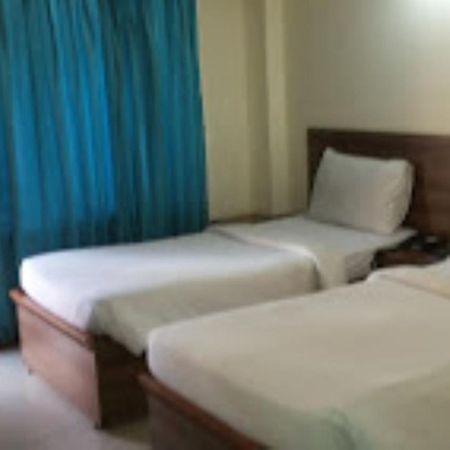 Blue Lily Beach Resort Puri Esterno foto