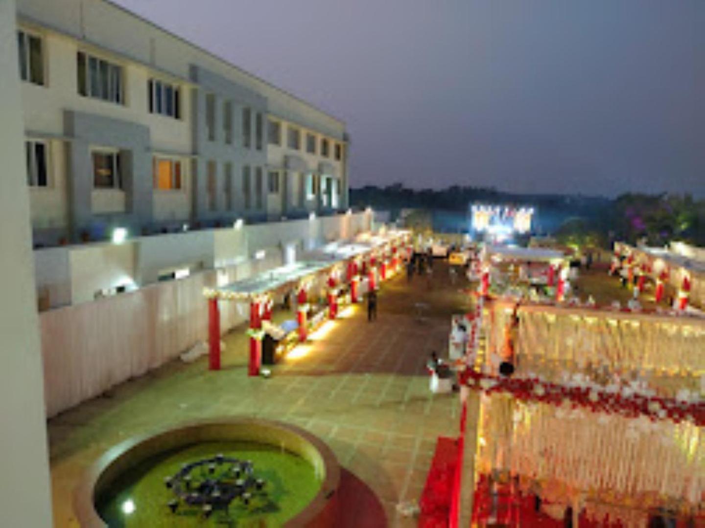 Blue Lily Beach Resort Puri Esterno foto